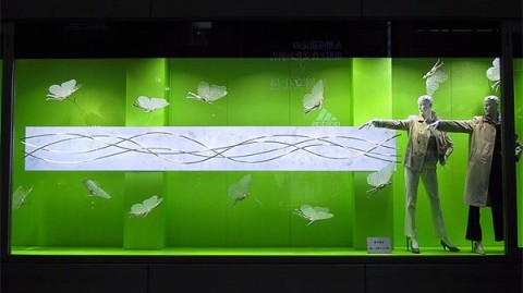 上海这所小学玩出圈：小小橱窗为何成了美育爆点？